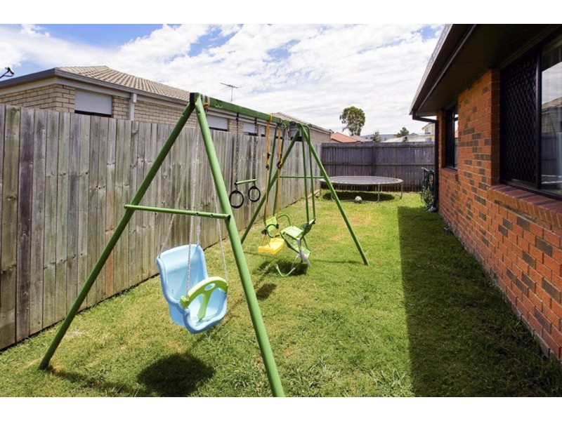 5 HUBNER DRIVE, Rothwell QLD 4022