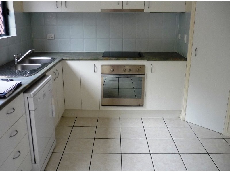 5/34 SILVYN STREET, Redcliffe QLD 4020