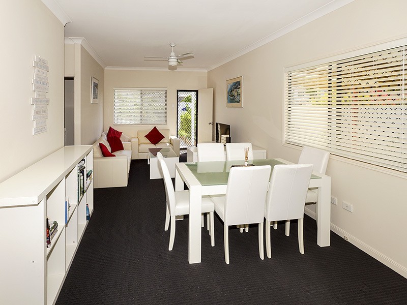 26 SILVYN ST, Redcliffe QLD 4020