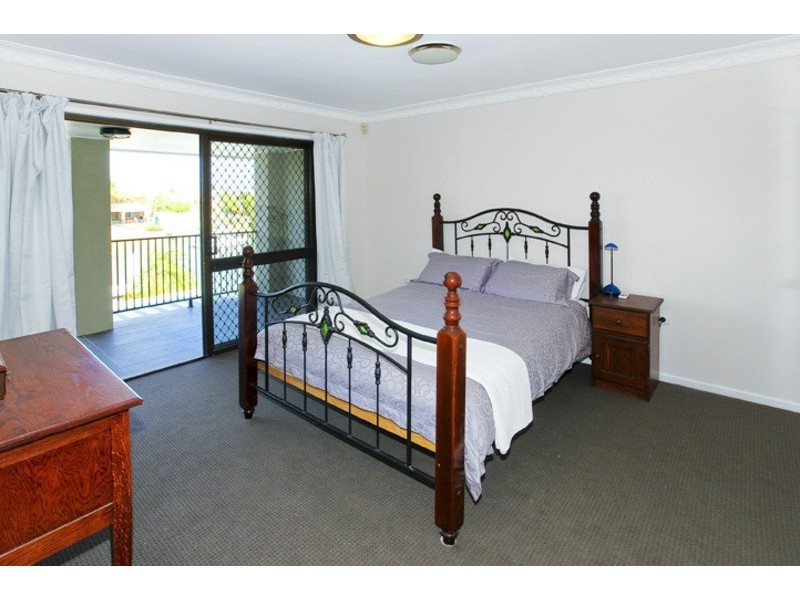 3 SVERIGE CRT, Newport QLD 4020