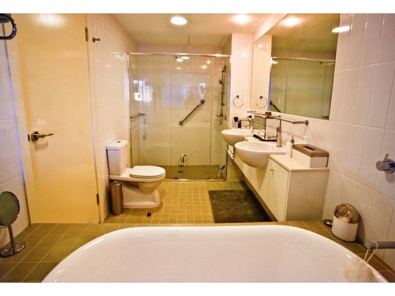 10/146 PRINCE EDWARD PARADE, Scarborough QLD 4020