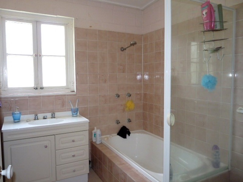 4 KIPPA STEET, Kippa-ring QLD 4021