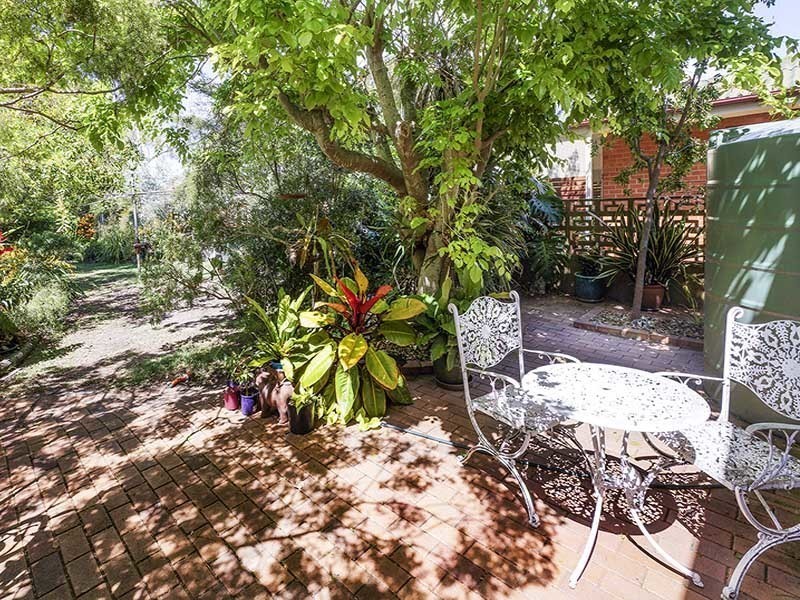 27 ELLEN STREET, Woody Point QLD 4019