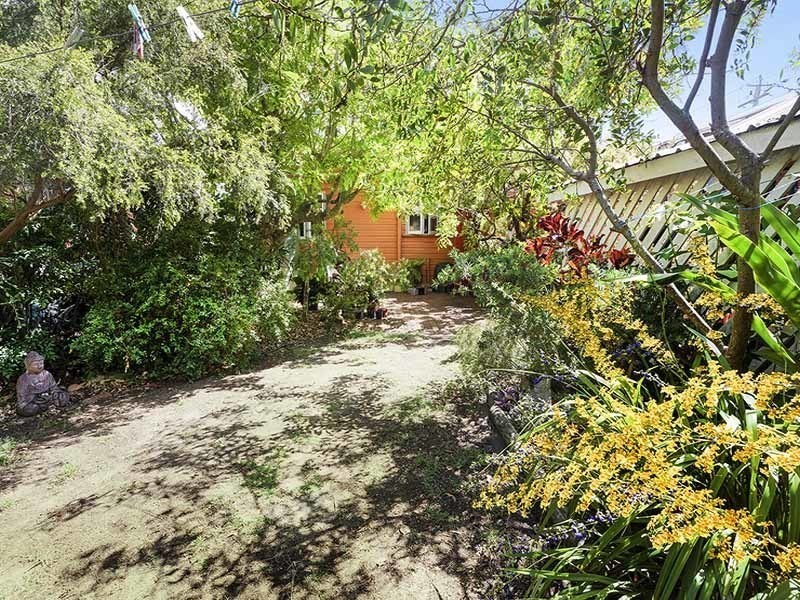 27 ELLEN STREET, Woody Point QLD 4019