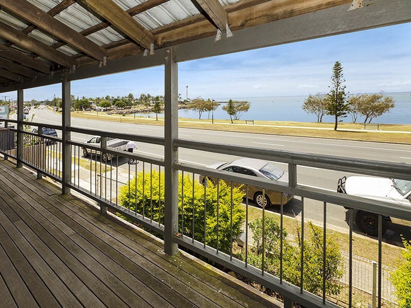 76 HORNIBROOK ESPLANADE, Clontarf QLD 4019