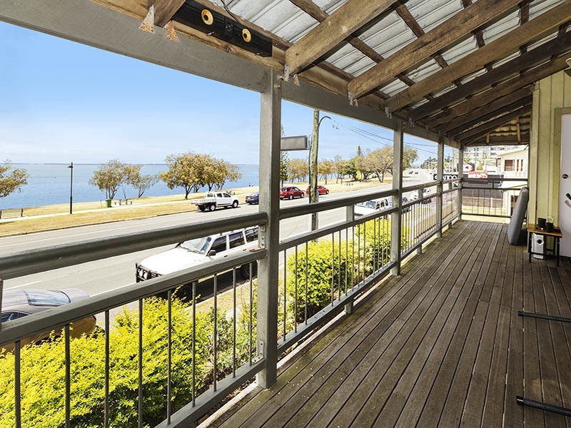 76 HORNIBROOK ESPLANADE, Clontarf QLD 4019