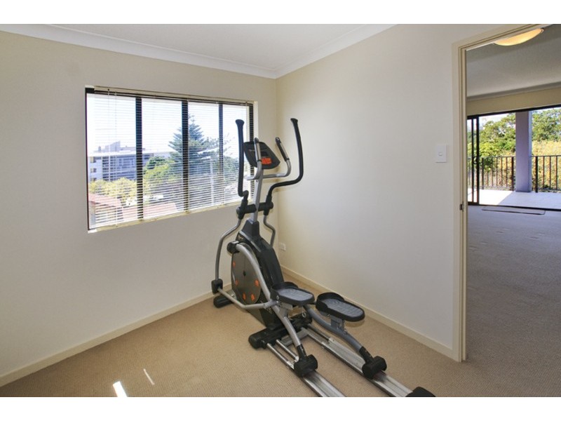 6/11 DIX STREET, Redcliffe QLD 4020