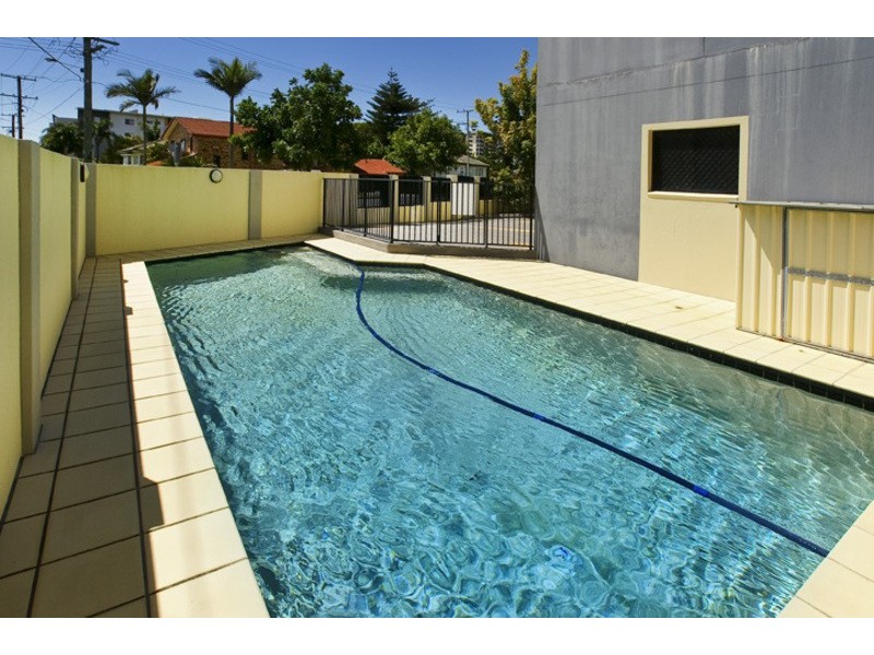 6/11 DIX STREET, Redcliffe QLD 4020