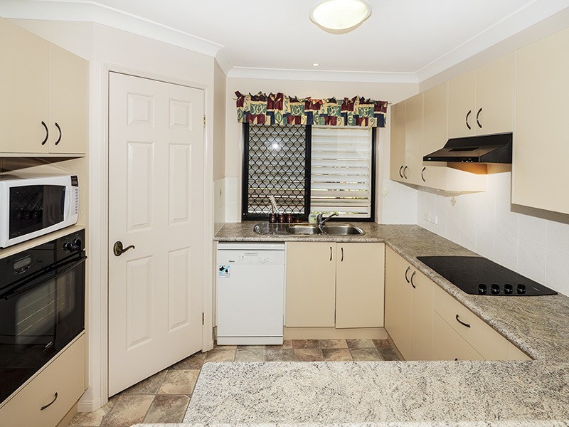 118/2 WATTLE RD, Rothwell QLD 4022