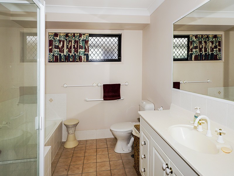 118/2 WATTLE RD, Rothwell QLD 4022