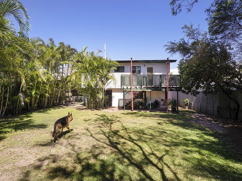 42 LUCAS ST, Scarborough QLD 4020