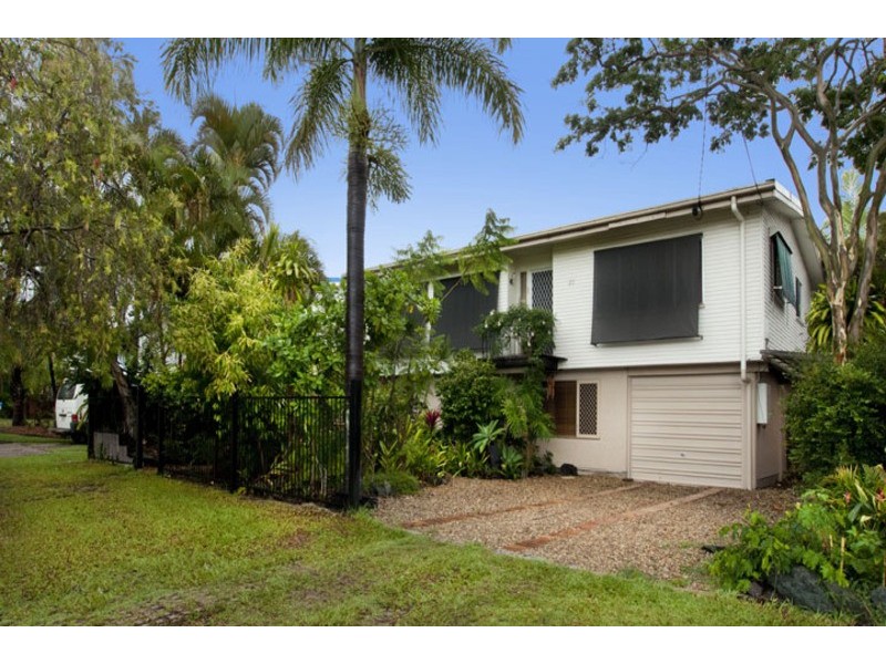 21 GERTRUDE ST, Redcliffe QLD 4020