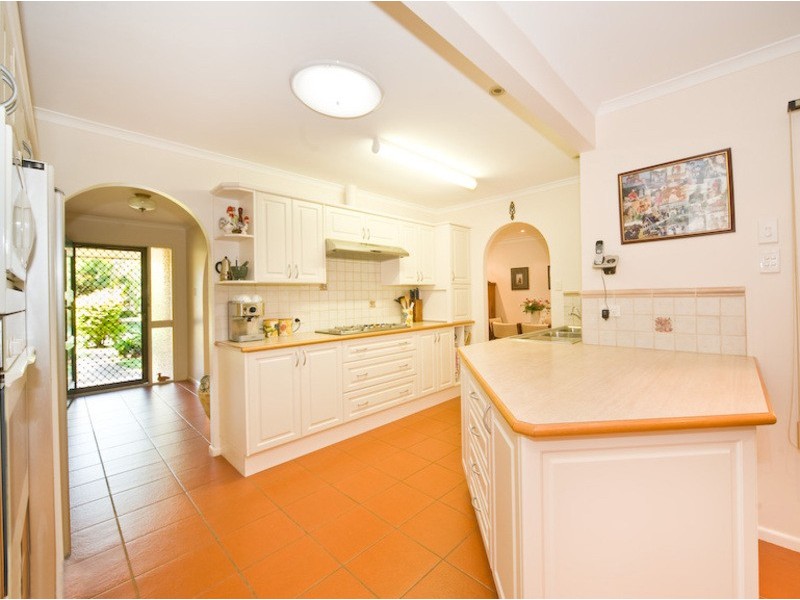 21 BEACON CRESCENT, Newport QLD 4020