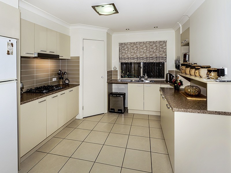 1A  BELLBROOK  COURT, Rothwell QLD 4022