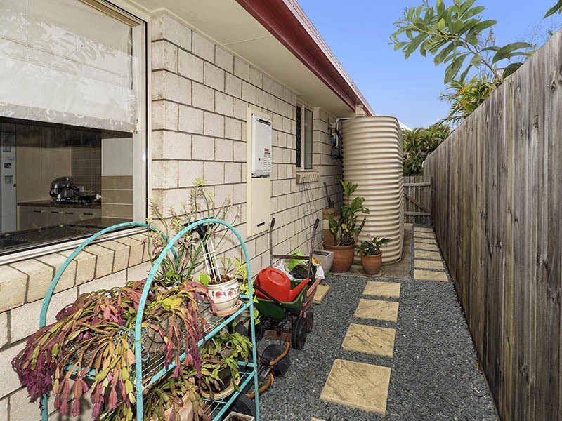 1A  BELLBROOK  COURT, Rothwell QLD 4022