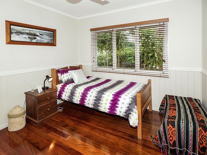 7 BARRON RD, Margate QLD 4019