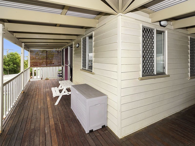 246 MACDONNELL RD, Clontarf QLD 4019