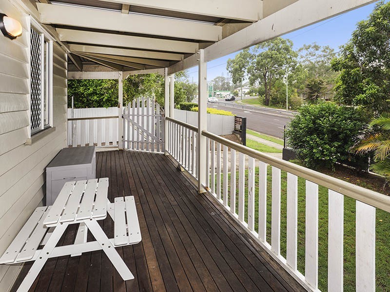 246 MACDONNELL RD, Clontarf QLD 4019