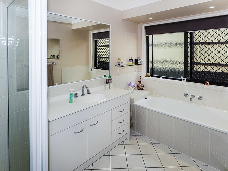 106 MARINER BOULEVARD, Deception Bay QLD 4508