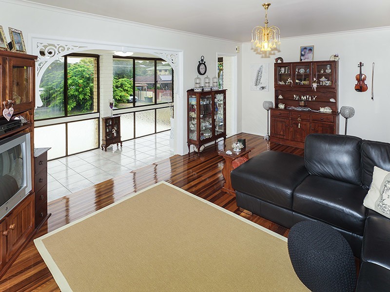 2 CAMELLIA STREET, Clontarf QLD 4019