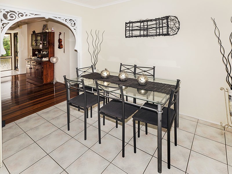 2 CAMELLIA STREET, Clontarf QLD 4019