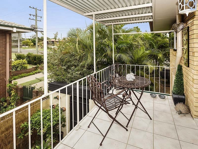 2 CAMELLIA STREET, Clontarf QLD 4019