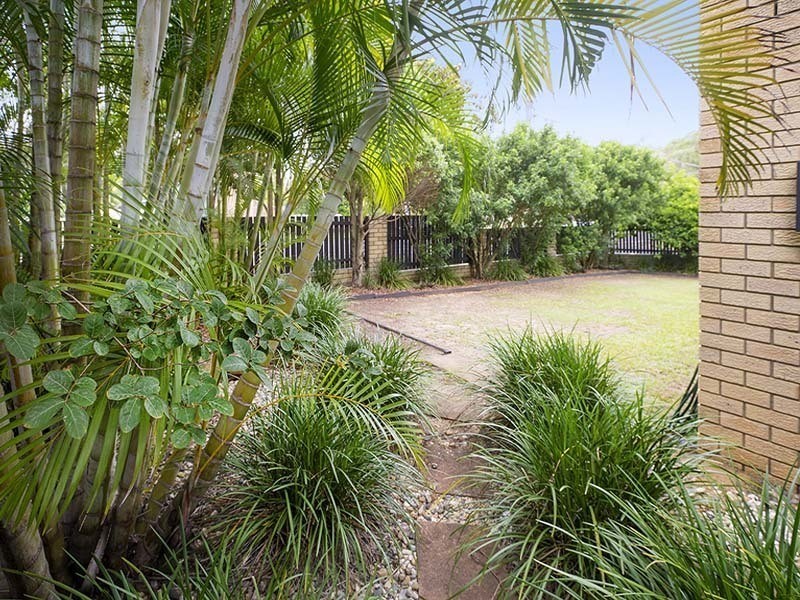 2 CAMELLIA STREET, Clontarf QLD 4019