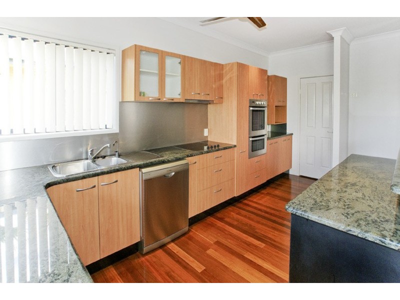 20 OYSTER POINT ESPLANADE, Scarborough QLD 4020