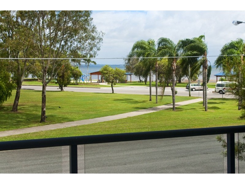 20 OYSTER POINT ESPLANADE, Scarborough QLD 4020