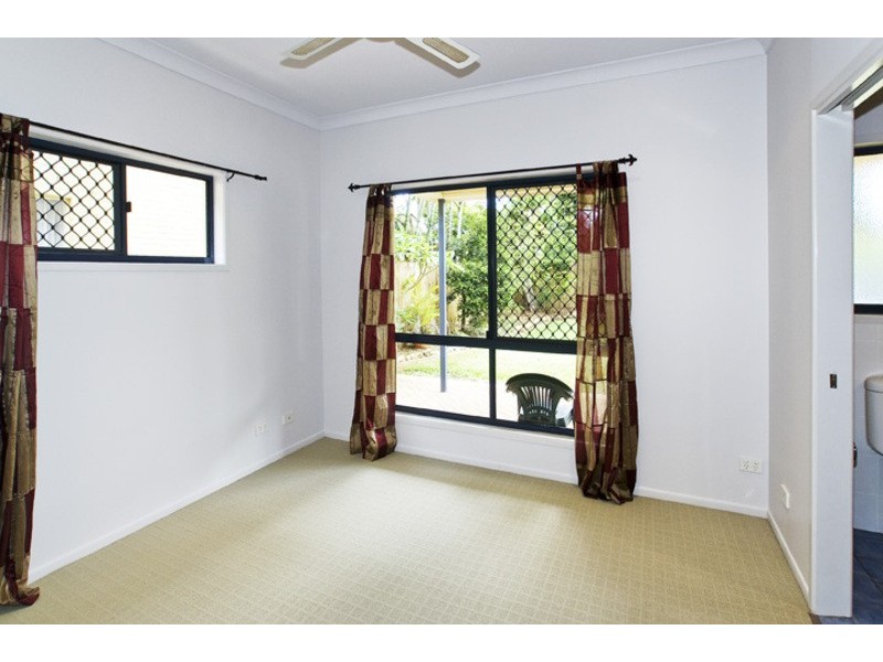 20 OYSTER POINT ESPLANADE, Scarborough QLD 4020