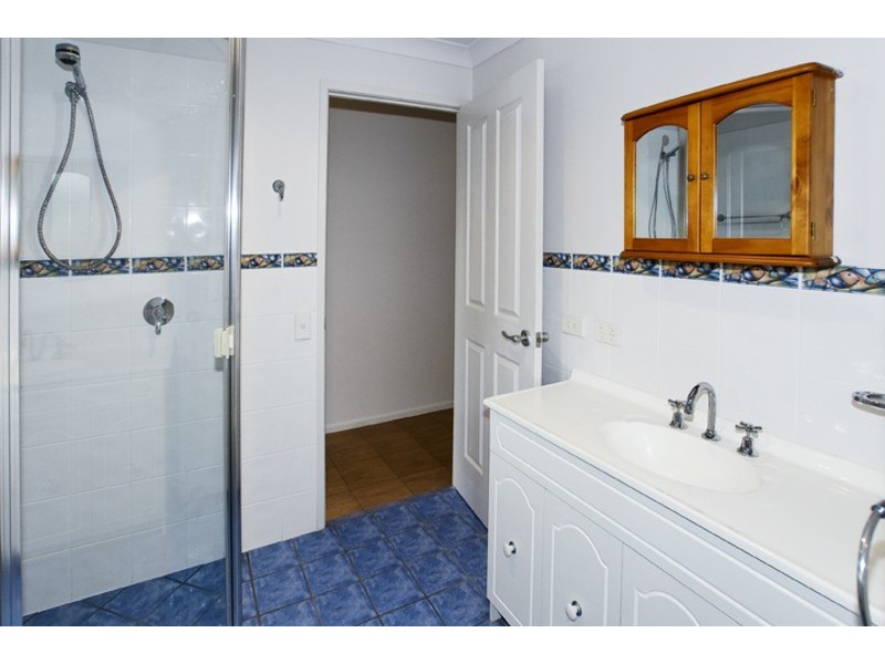 20 OYSTER POINT ESPLANADE, Scarborough QLD 4020