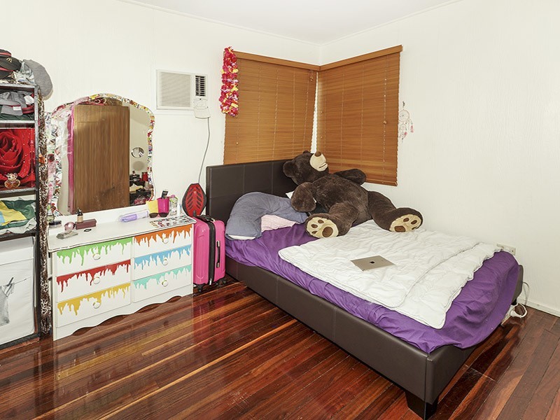 37 KNIGHTS TCE, Margate QLD 4019