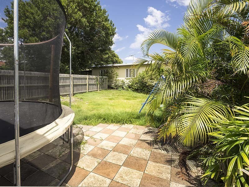 37 KNIGHTS TCE, Margate QLD 4019