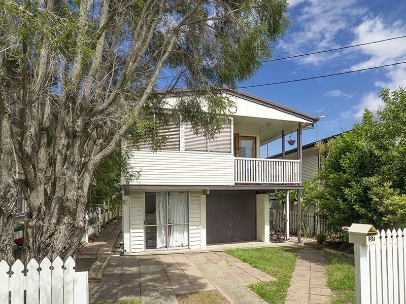 37 KNIGHTS TCE, Margate QLD 4019