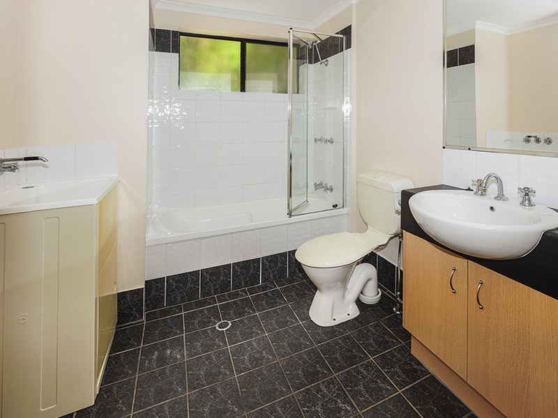 9/2-4 HENRY ST, Redcliffe QLD 4020