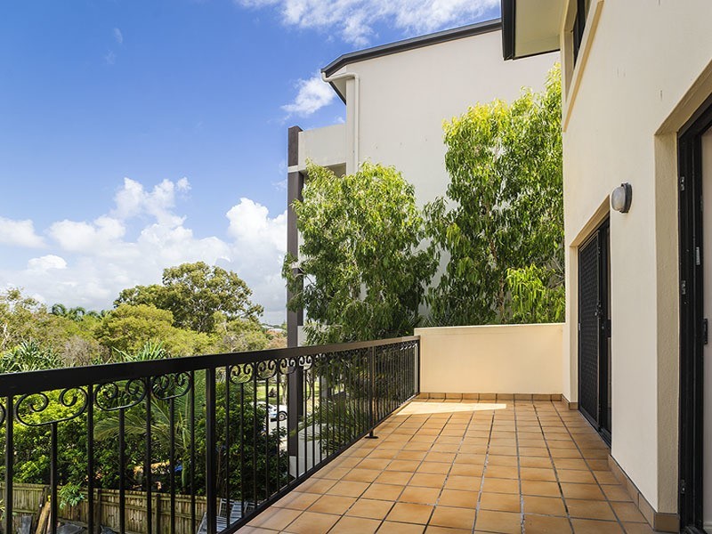 9/2-4 HENRY ST, Redcliffe QLD 4020