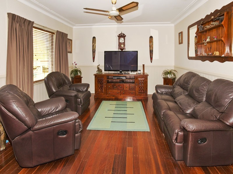 29 ESSEY ST, Clontarf QLD 4019