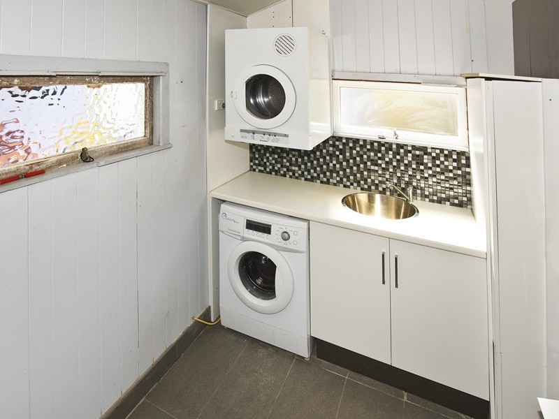 29 ESSEY ST, Clontarf QLD 4019