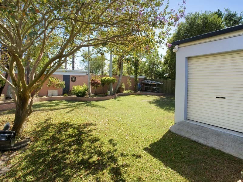29 ESSEY ST, Clontarf QLD 4019