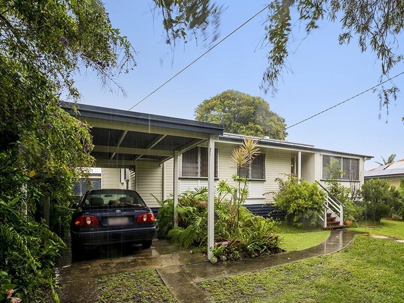 19 HOUGHTON AVE, Redcliffe QLD 4020