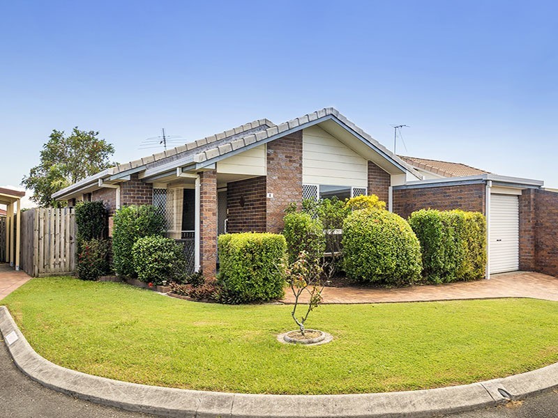 8/2 WATTLE ROAD, Rothwell QLD 4022