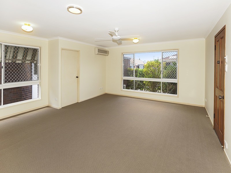 8/2 WATTLE ROAD, Rothwell QLD 4022