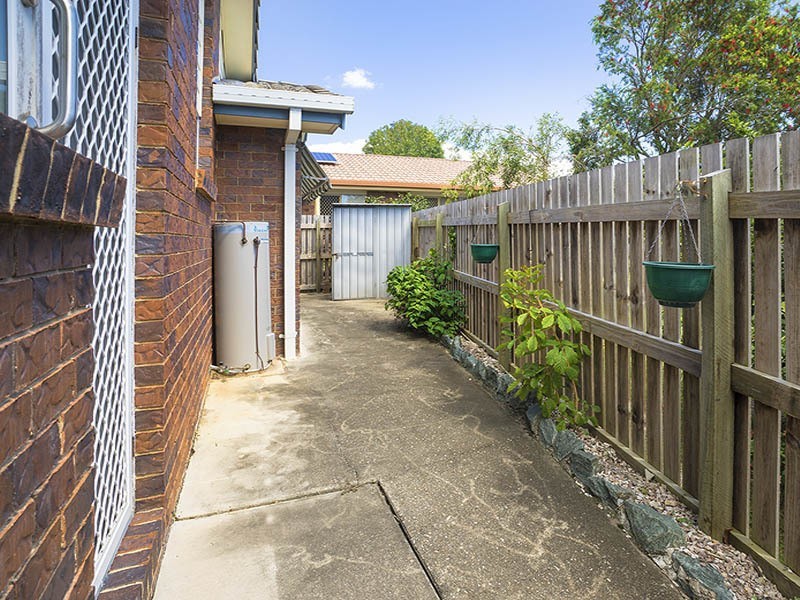 8/2 WATTLE ROAD, Rothwell QLD 4022