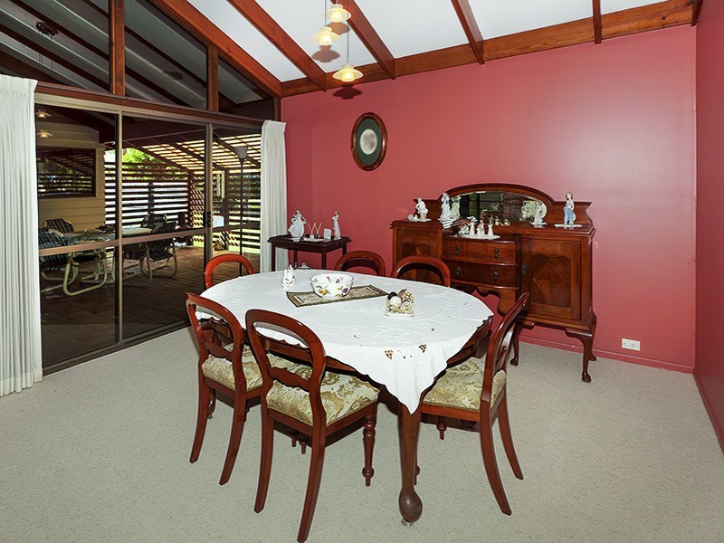 11 HULME ST, Clontarf QLD 4019