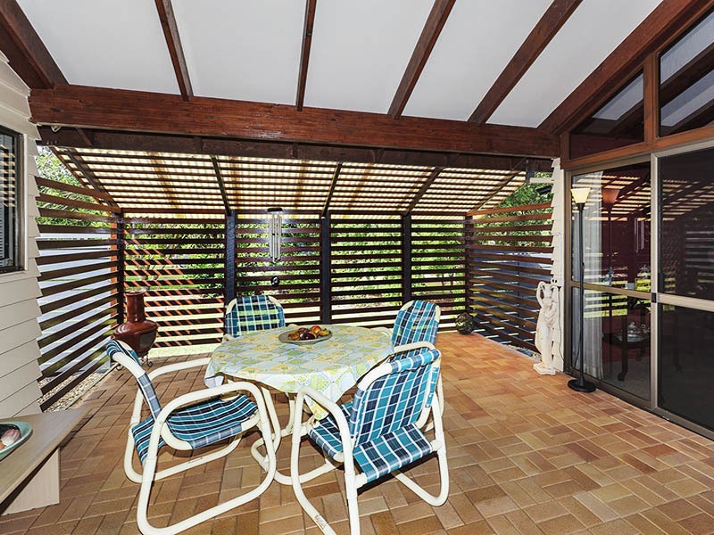 11 HULME ST, Clontarf QLD 4019