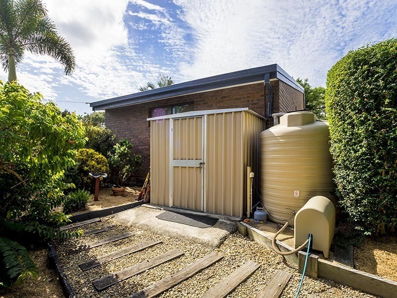 11 HULME ST, Clontarf QLD 4019