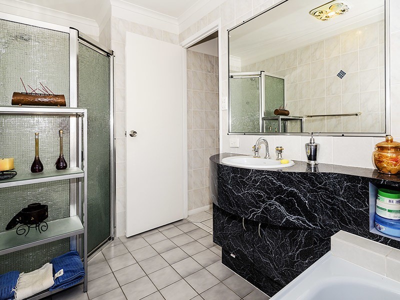 33  XANADU CRES, Rothwell QLD 4022