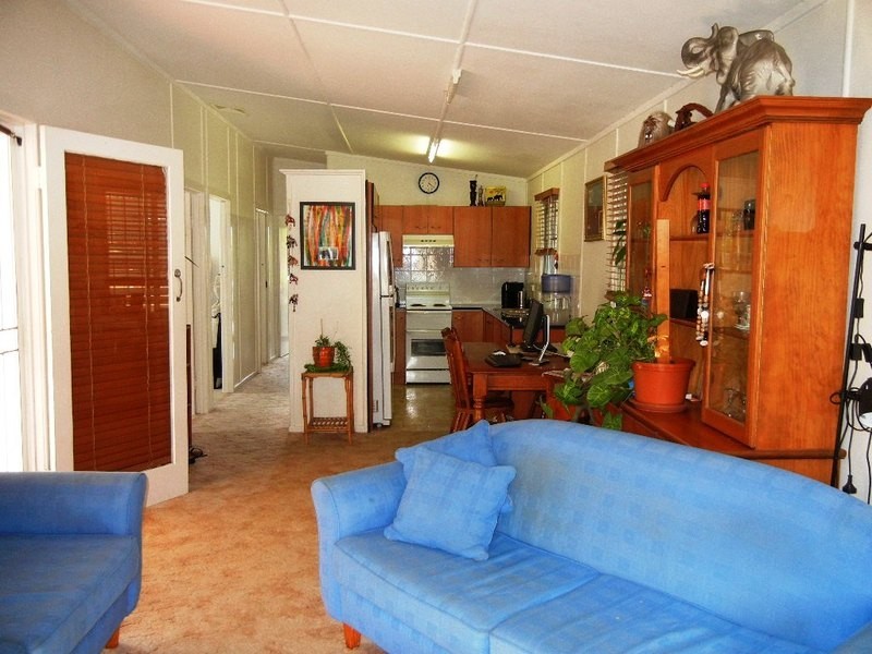 306 SCARBOROUGH ROAD, Scarborough QLD 4020