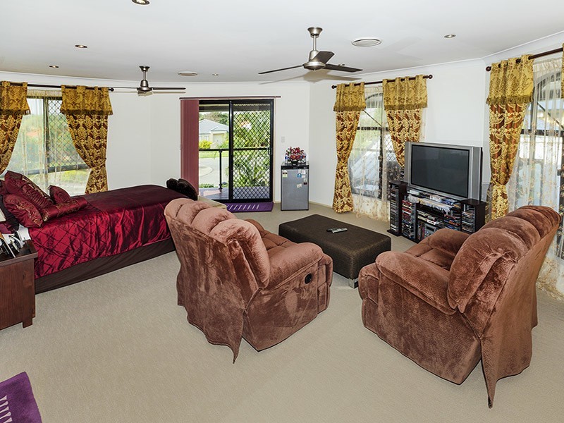 20 SANDS ST, Redcliffe QLD 4020