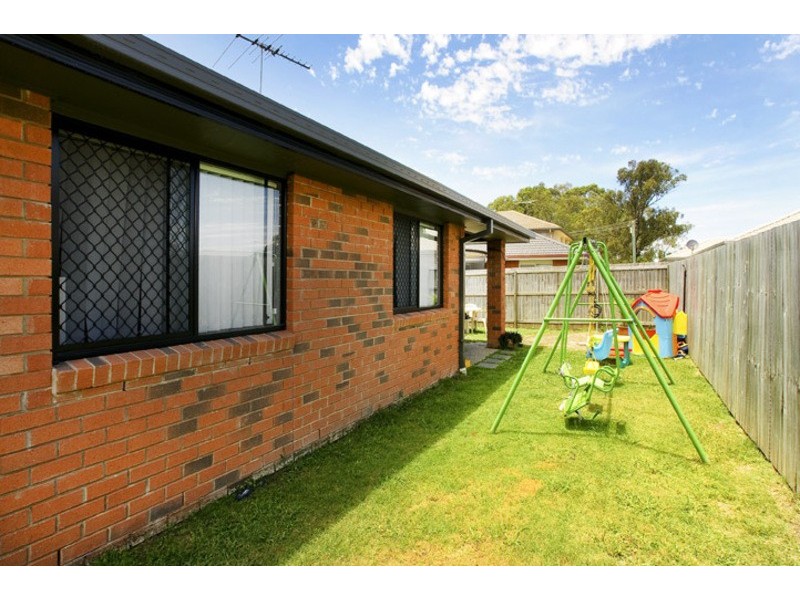 5 HUBNER DRIVE, Rothwell QLD 4022